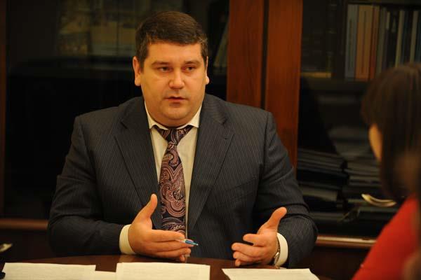 Фото: Дмитрий Овчинников: на рынке труда наблюдается дефицит квалифицированных юристов — Портал «НеСлухи.рф» (nesluhi.info) Дмитрий Овчинников: на рынке труда наблюдается дефицит квалифицированных юристов — Портал «НеСлухи.рф» (nesluhi.info)